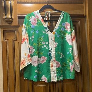Chenault Green / White Floral Loose Fit Blouse Size Large